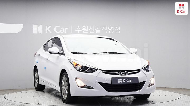 Hyundai Avante 2015 — 3
