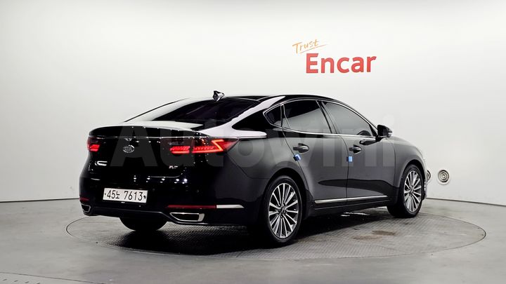 Kia K7 2019 — 2