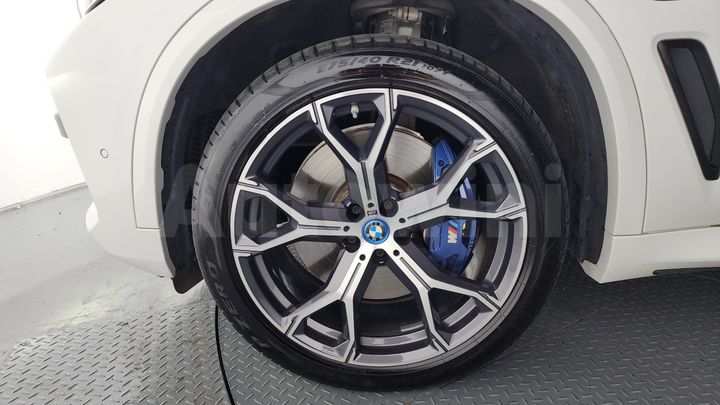 BMW X5 2022 — 5