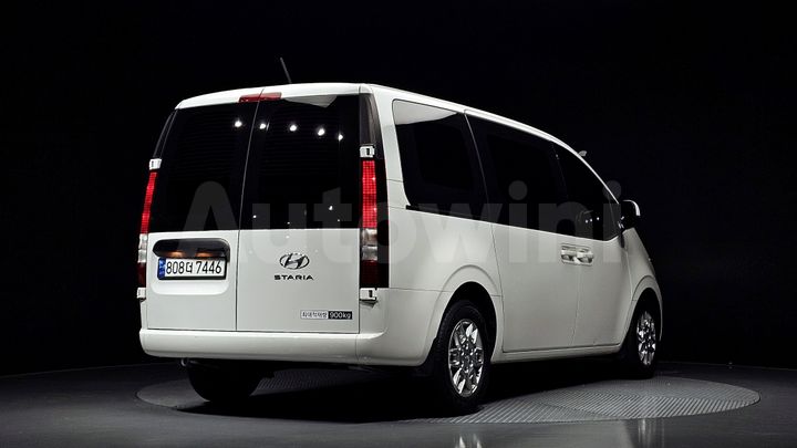 Hyundai Staria 2023 — 2
