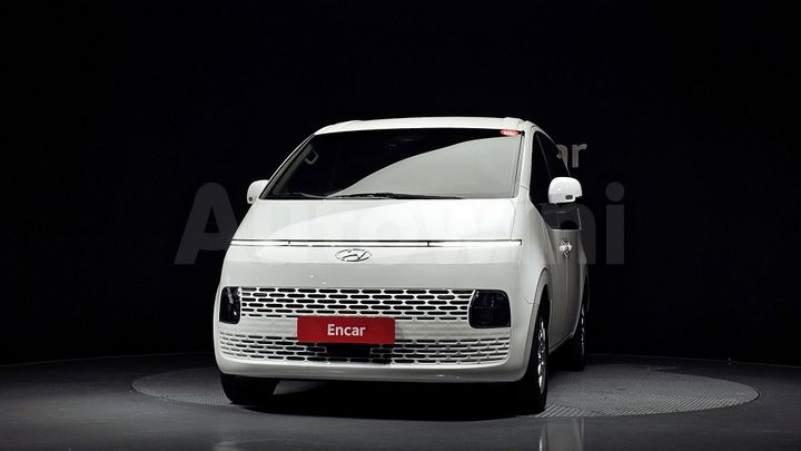 Hyundai Staria 2023 — 3