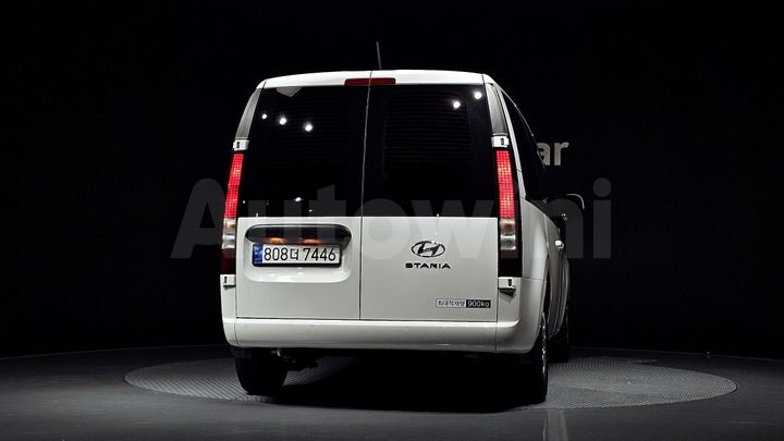Hyundai Staria 2023 — 4