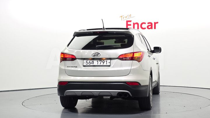 Hyundai SantaFe 2014 — 4