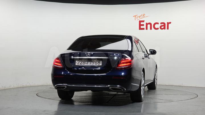 Mercedes Benz E Class 2019 — 4
