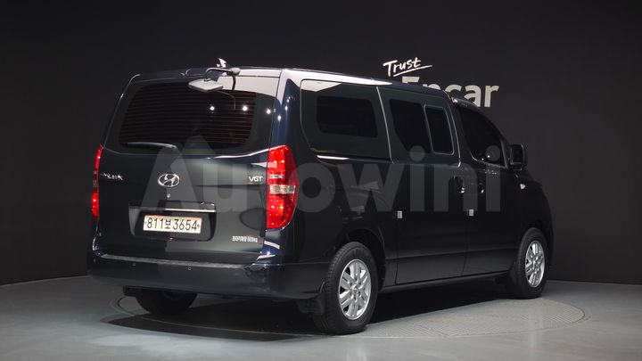 Hyundai Starex 2021 — 2