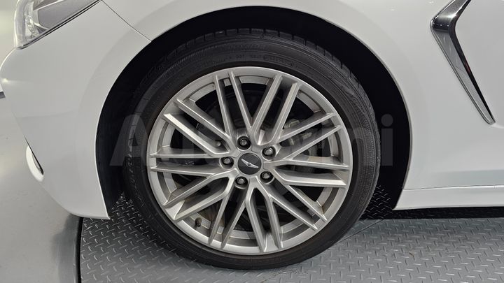 Genesis G70 2019 — 5