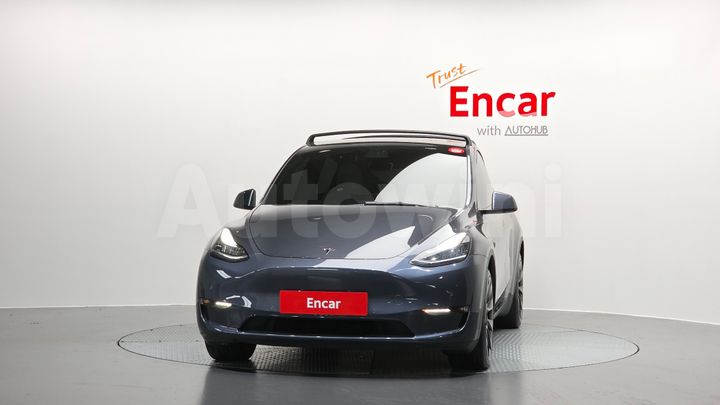 Tesla Model Y 2021 — 3