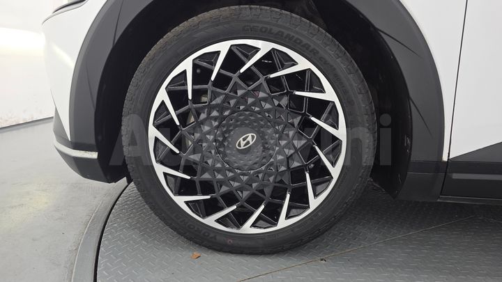 Hyundai Ioniq5 2023 — 5