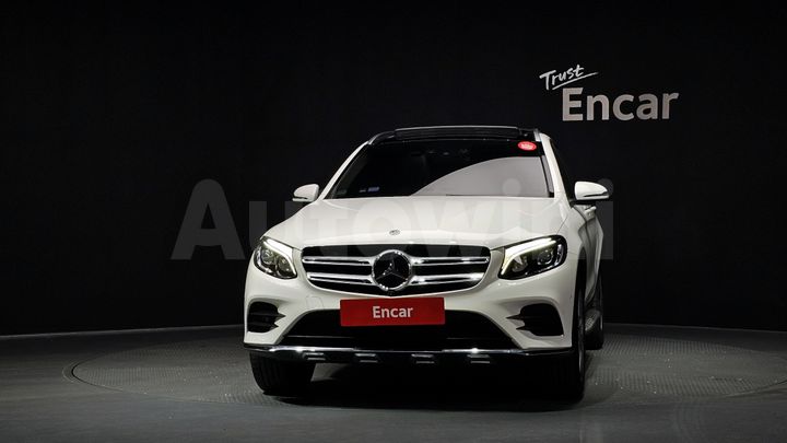 Mercedes Benz GLC Class 2018 — 3