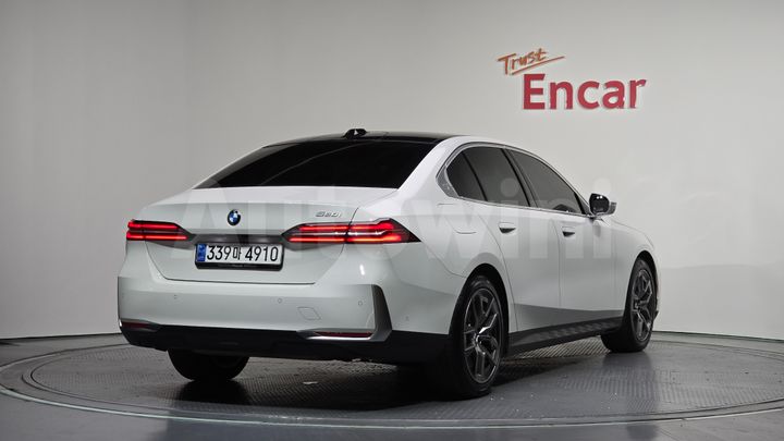 BMW 5 Series 2024 — 2