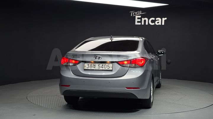 Hyundai Avante 2015 — 4