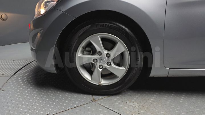 Hyundai Avante 2015 — 5