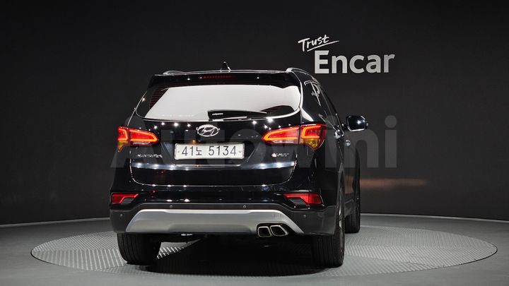 Hyundai SantaFe 2017 — 4
