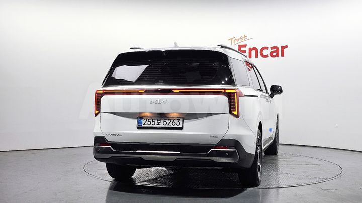 Kia Carnival 2025 — 4