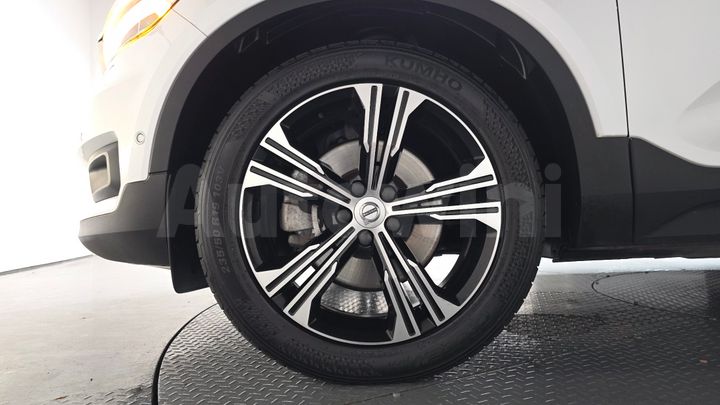 Volvo XC40 2021 — 4