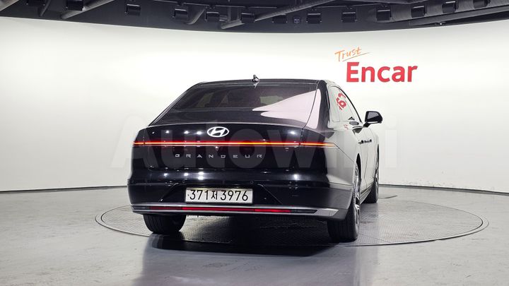 Hyundai Grandeur 2023 — 4