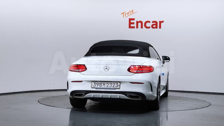 Mercedes Benz C Class 2018 — 4