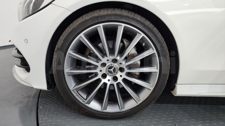 Mercedes Benz C Class 2018 — 5
