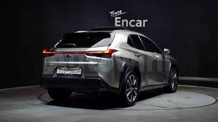Lexus UX 2019 — 2