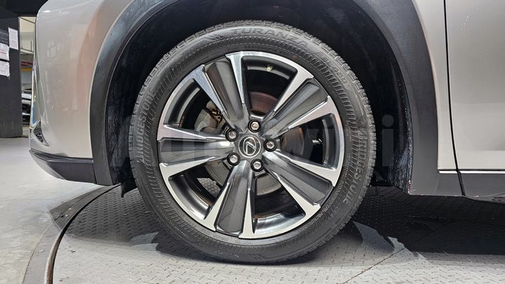 Lexus UX 2019 — 5