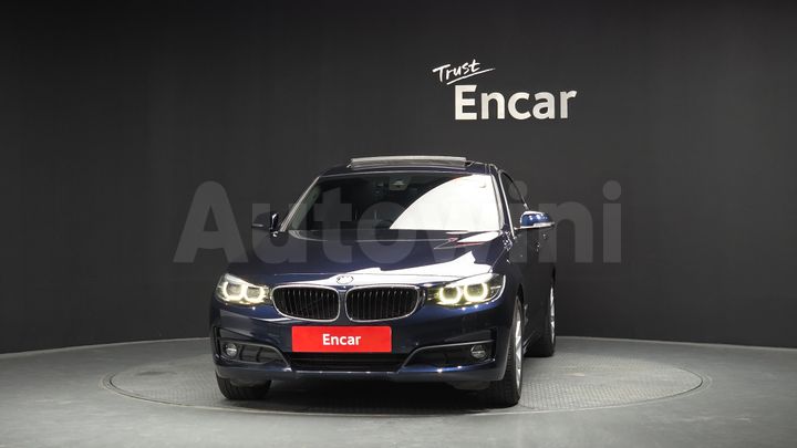 BMW 3 Series 2020 — 3