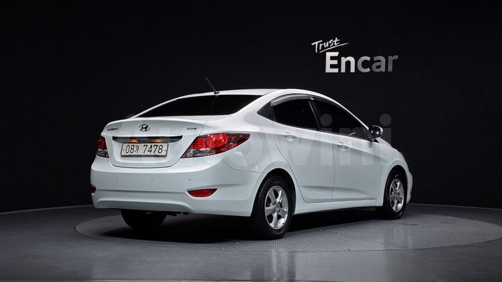 Hyundai Accent 2011 — 2