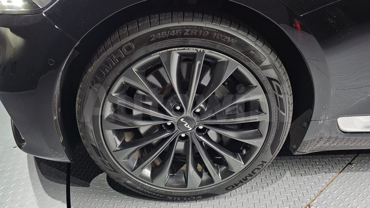 Kia K9 2025 — 5