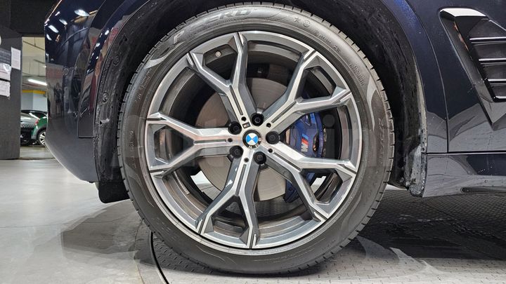 BMW X5 2026 — 5