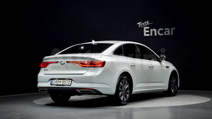 Renault SM6 2023 — 2