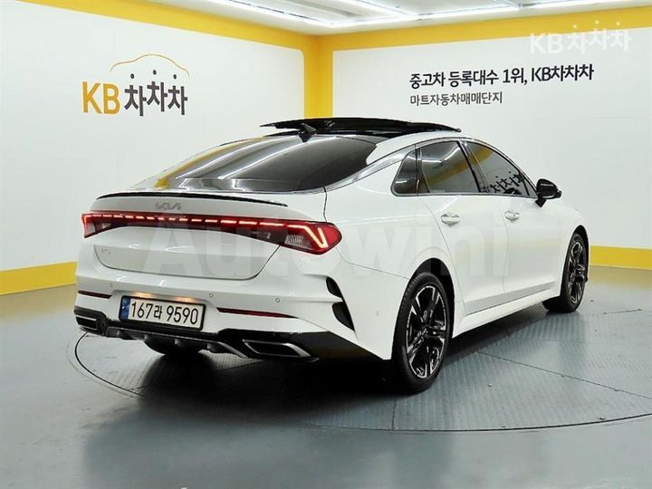 Kia K5 2023 — 4