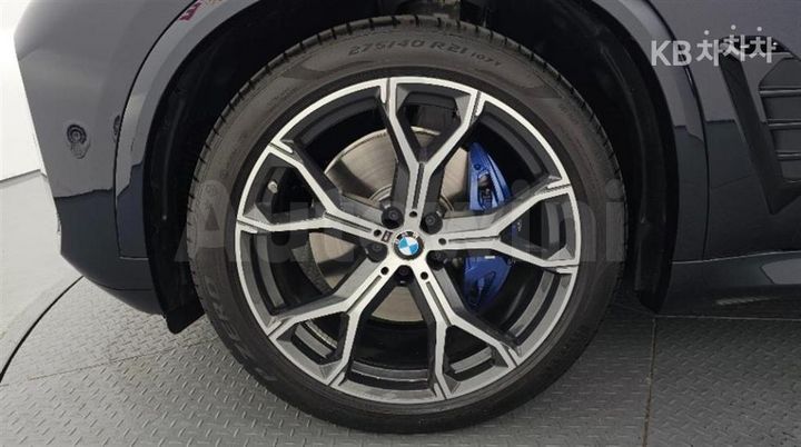 BMW X5 2026 — 5