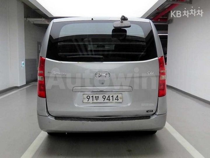 Hyundai Starex 2011 — 3