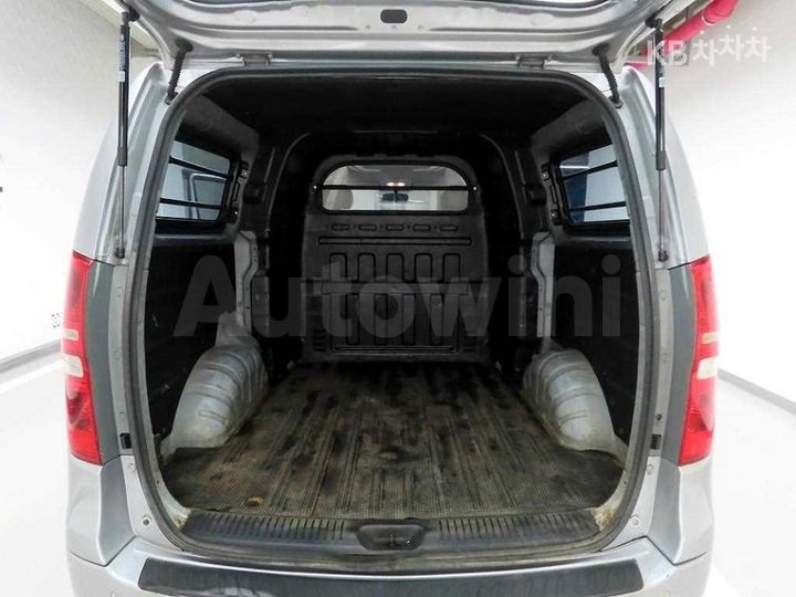 Hyundai Starex 2011 — 5