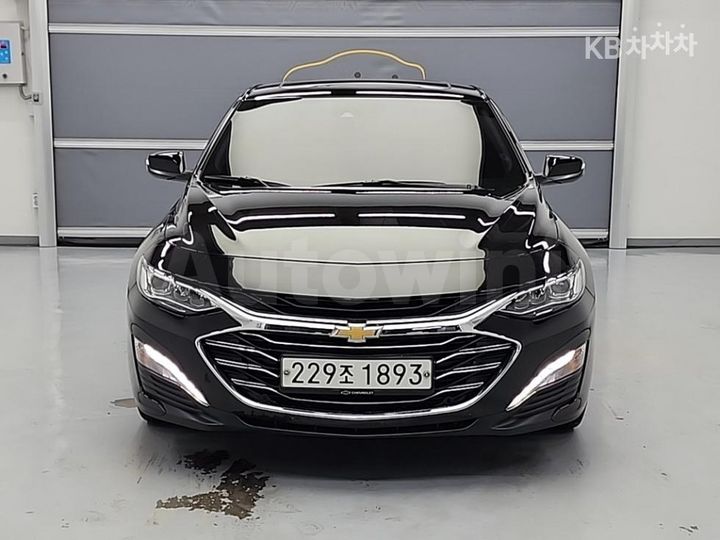 Chevrolet Malibu 2020 — 2
