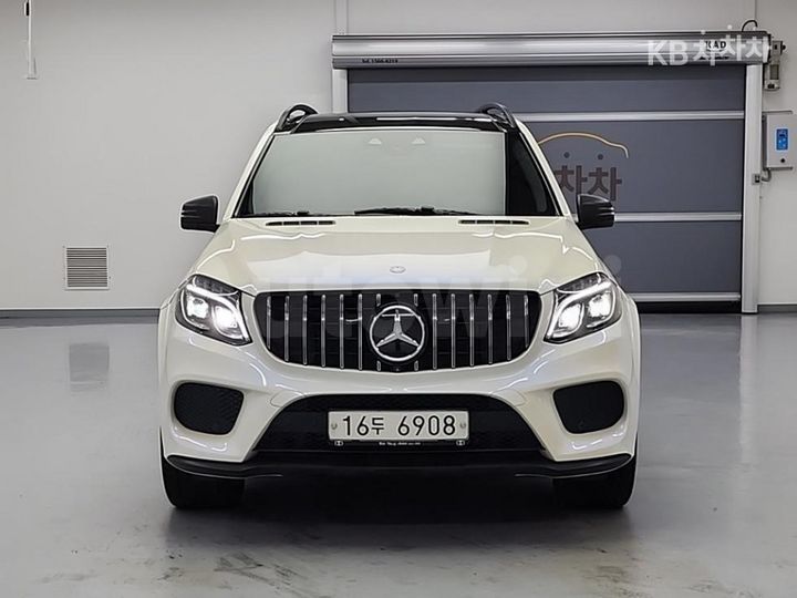 Mercedes Benz GLS Class 2017 — 2