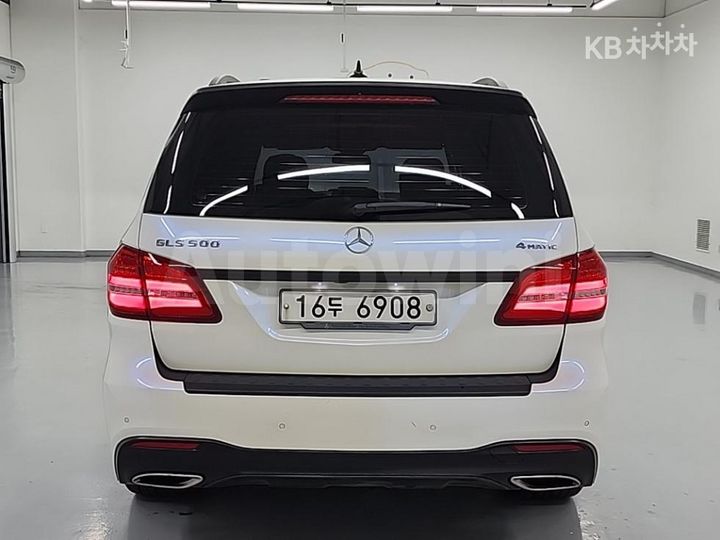 Mercedes Benz GLS Class 2017 — 3