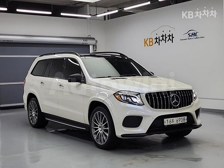 Mercedes Benz GLS Class 2017 — 4