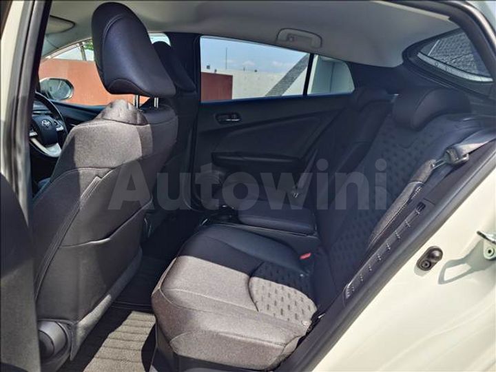 Toyota Prius 2017 — 5