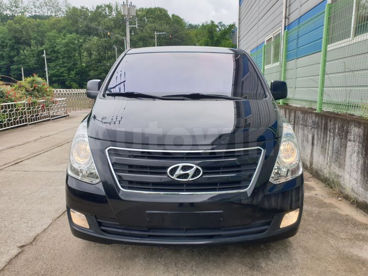 Hyundai Starex 2016 — 2