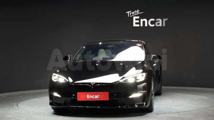 Tesla Model S 2023 — 3