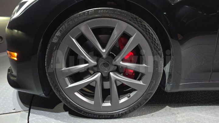 Tesla Model S 2023 — 5