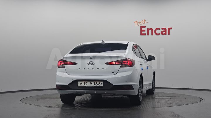 Hyundai Avante 2019 — 3