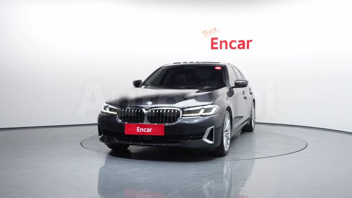 BMW 5 Series 2023 — 3