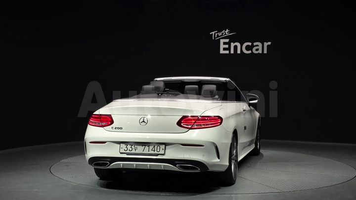 Mercedes Benz C Class 2018 — 4