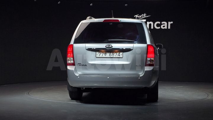Kia Carnival 2014 — 4