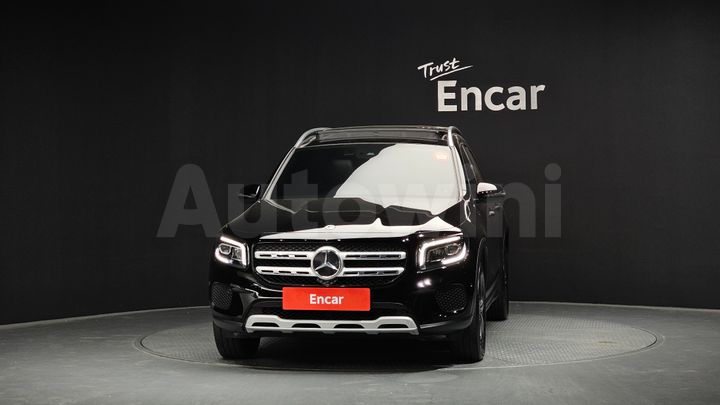Mercedes Benz GLB Class 2021 — 3