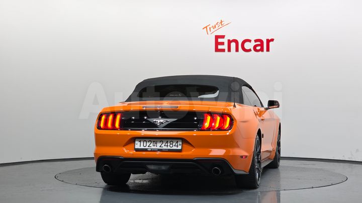 Ford Mustang 2020 — 3