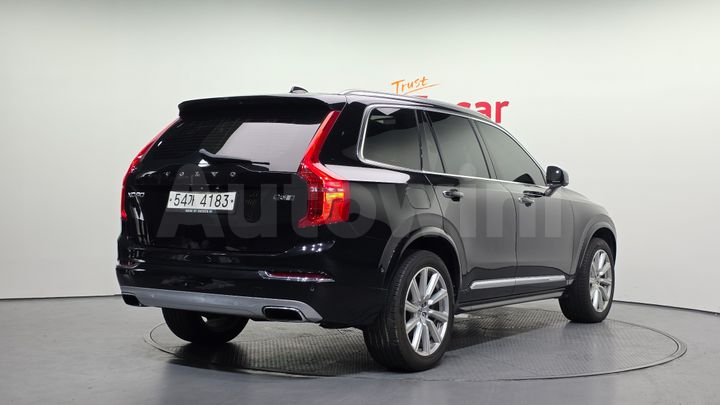 Volvo XC90 2018 — 3
