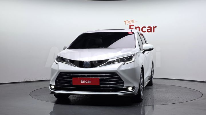 Toyota Sienna 2022 — 3