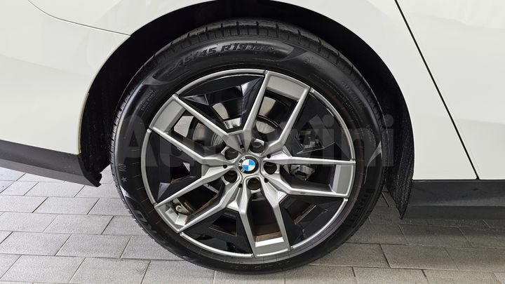 BMW 5 Series 2025 — 5